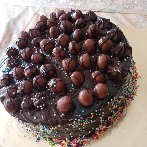 Chocolate Truffle with Selective Toppings 